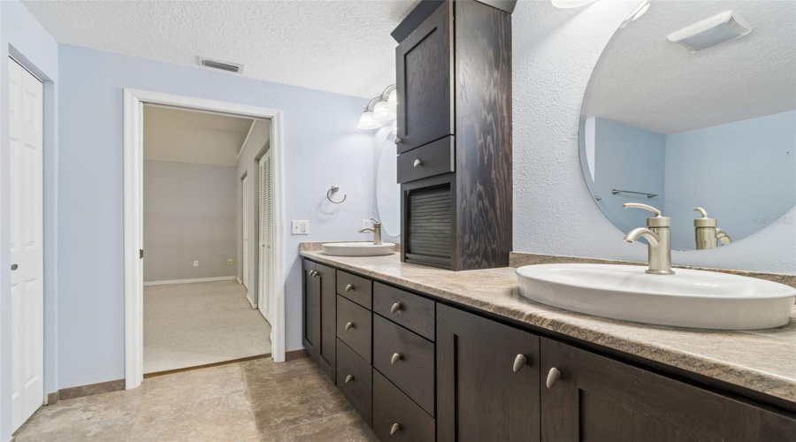 St Petersburg, Florida 33715, 4 Bedroom Bedrooms, ,3 Bathroombathrooms,Residential,For Sale,Pinellas Bayway,0,Mfrtb8505494