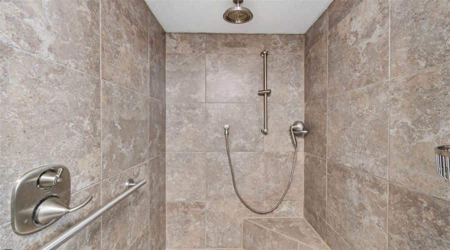 St Petersburg, Florida 33715, 4 Bedroom Bedrooms, ,3 Bathroombathrooms,Residential,For Sale,Pinellas Bayway,0,Mfrtb8505494