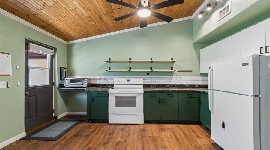 St Petersburg, Florida 33715, 4 Bedroom Bedrooms, ,3 Bathroombathrooms,Residential,For Sale,Pinellas Bayway,0,Mfrtb8505494