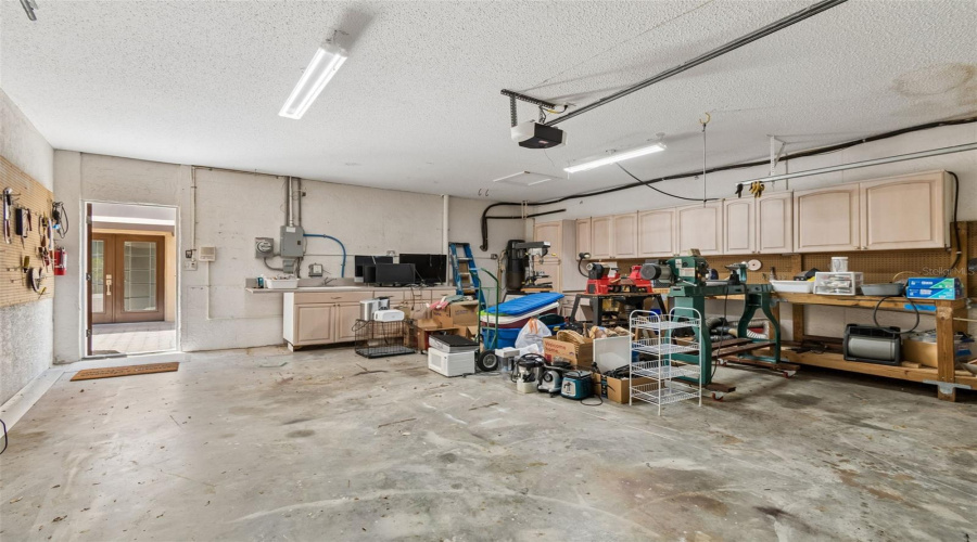 St Petersburg, Florida 33715, 4 Bedroom Bedrooms, ,3 Bathroombathrooms,Residential,For Sale,Pinellas Bayway,0,Mfrtb8505494