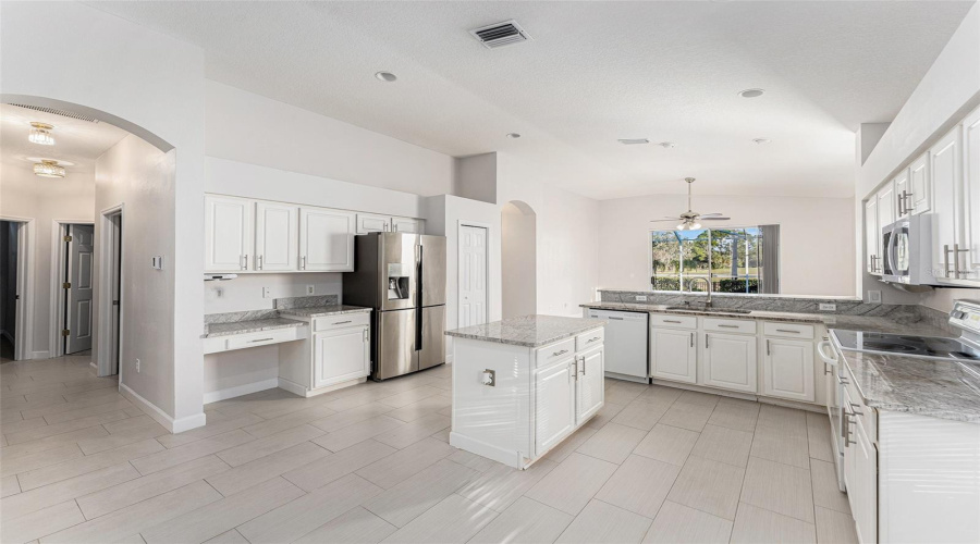 Valrico, Florida 33596, 3 Bedroom Bedrooms, ,2 Bathroombathrooms,Residential,For Sale,Stonebridge,0,Mfro6361189