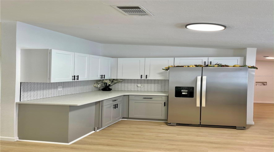 Orlando, Florida 32824, 4 Bedroom Bedrooms, ,2 Bathroombathrooms,Residential,For Sale,3Rd,0,Mfrs5156065