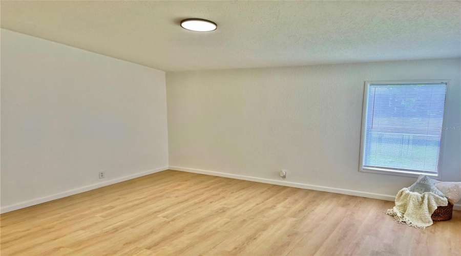 Orlando, Florida 32824, 4 Bedroom Bedrooms, ,2 Bathroombathrooms,Residential,For Sale,3Rd,0,Mfrs5156065