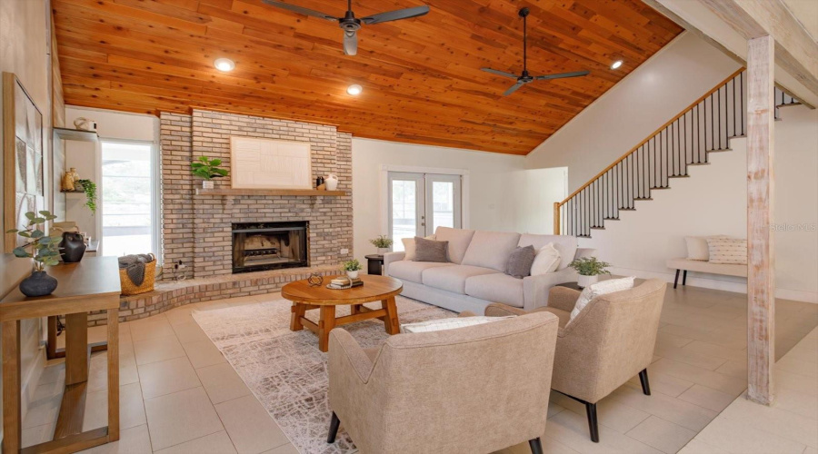 Winter Springs, Florida 32708, 4 Bedroom Bedrooms, ,3 Bathroombathrooms,Residential,For Sale,Courtland,0,Mfro6435785