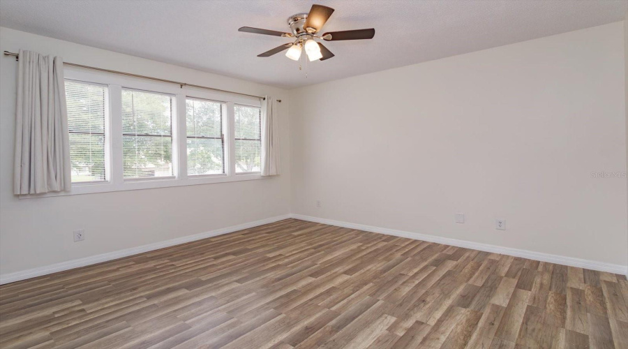 Winter Springs, Florida 32708, 4 Bedroom Bedrooms, ,3 Bathroombathrooms,Residential,For Sale,Courtland,0,Mfro6435785