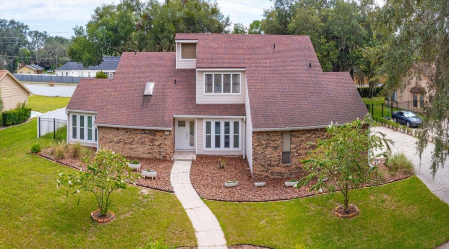 Winter Springs, Florida 32708, 4 Bedroom Bedrooms, ,3 Bathroombathrooms,Residential,For Sale,Courtland,0,Mfro6435785