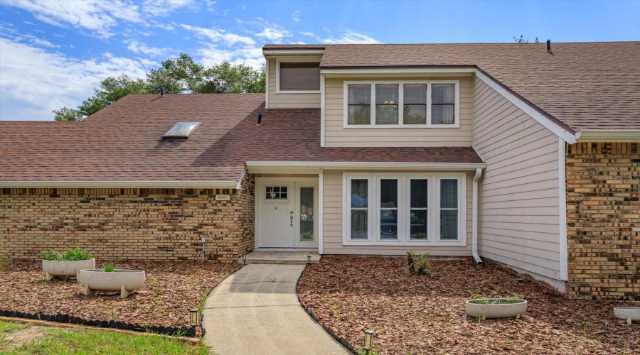 Winter Springs, Florida 32708, 4 Bedroom Bedrooms, ,3 Bathroombathrooms,Residential,For Sale,Courtland,0,Mfro6435785