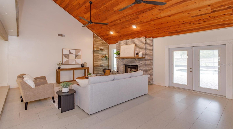 Winter Springs, Florida 32708, 4 Bedroom Bedrooms, ,3 Bathroombathrooms,Residential,For Sale,Courtland,0,Mfro6435785