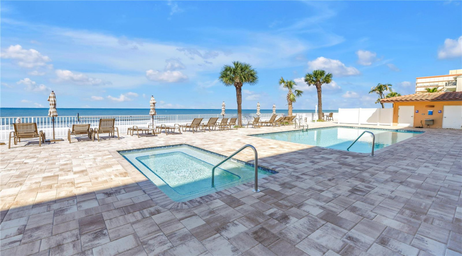 Redington Beach, Florida 33708, 3 Bedroom Bedrooms, ,3 Bathroombathrooms,Residential,For Sale,Gulf,0,Mfrtb8477072