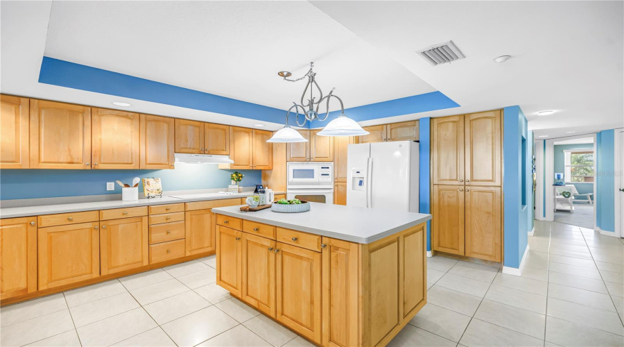 Redington Beach, Florida 33708, 3 Bedroom Bedrooms, ,3 Bathroombathrooms,Residential,For Sale,Gulf,0,Mfrtb8477072