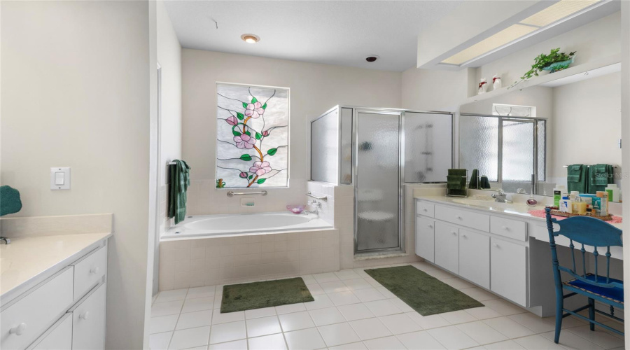 Primary Bathroom/En Suite