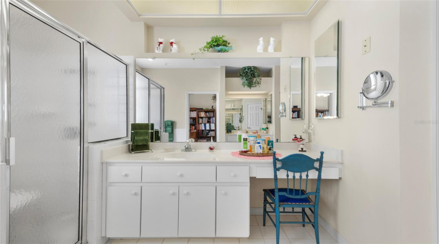 Primary Bathroom/En Suite
