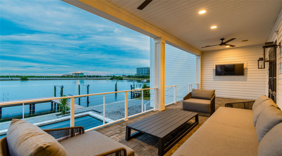 Tampa, Florida 33609, 5 Bedroom Bedrooms, ,5 Bathroombathrooms,Residential,For Sale,Mariner,0,Mfrtb8524372