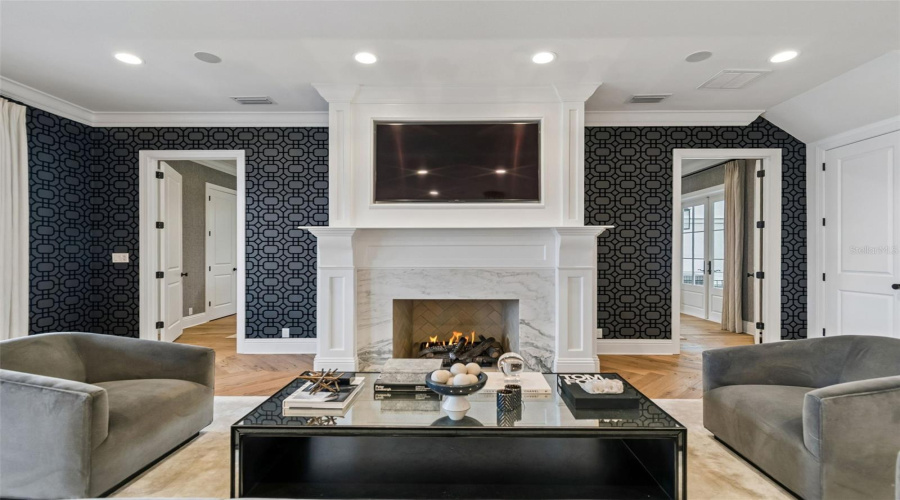 Tampa, Florida 33609, 5 Bedroom Bedrooms, ,5 Bathroombathrooms,Residential,For Sale,Mariner,0,Mfrtb8524372
