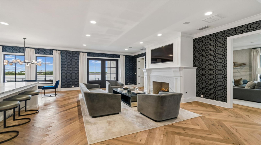 Tampa, Florida 33609, 5 Bedroom Bedrooms, ,5 Bathroombathrooms,Residential,For Sale,Mariner,0,Mfrtb8524372