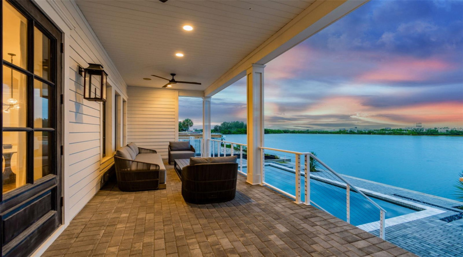 Tampa, Florida 33609, 5 Bedroom Bedrooms, ,5 Bathroombathrooms,Residential,For Sale,Mariner,0,Mfrtb8524372