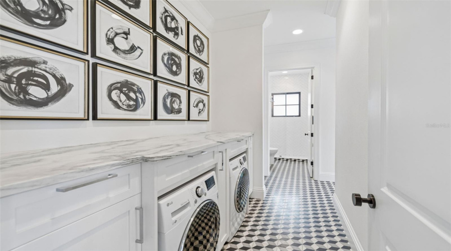 Tampa, Florida 33609, 5 Bedroom Bedrooms, ,5 Bathroombathrooms,Residential,For Sale,Mariner,0,Mfrtb8524372