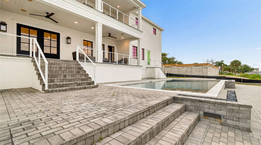 Tampa, Florida 33609, 5 Bedroom Bedrooms, ,5 Bathroombathrooms,Residential,For Sale,Mariner,0,Mfrtb8524372