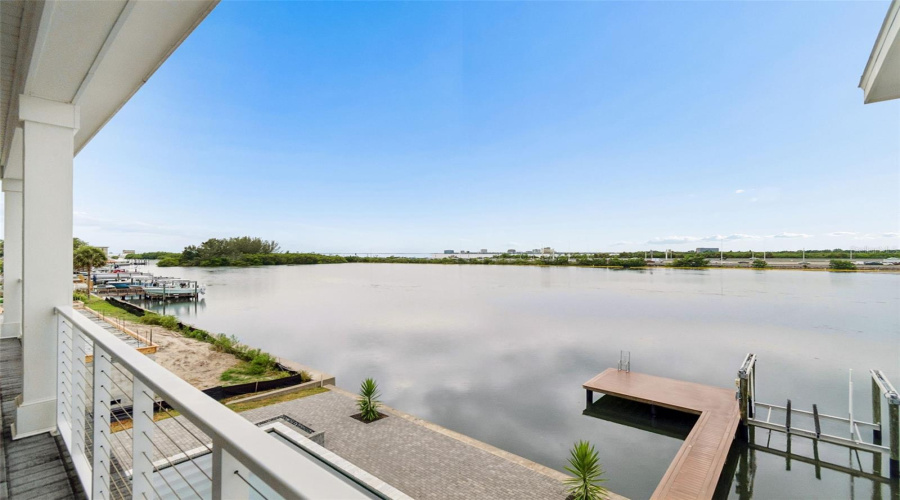 Tampa, Florida 33609, 5 Bedroom Bedrooms, ,5 Bathroombathrooms,Residential,For Sale,Mariner,0,Mfrtb8524372