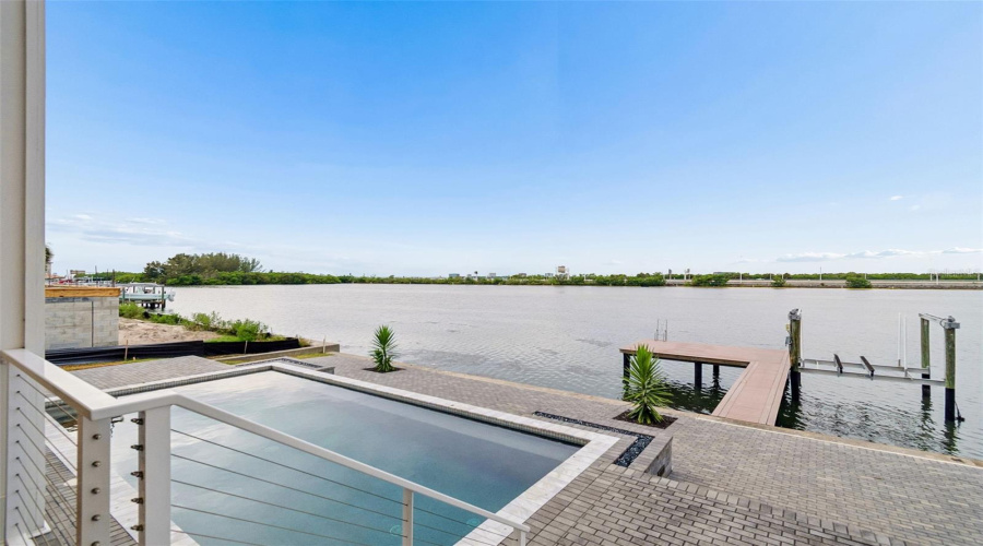 Tampa, Florida 33609, 5 Bedroom Bedrooms, ,5 Bathroombathrooms,Residential,For Sale,Mariner,0,Mfrtb8524372