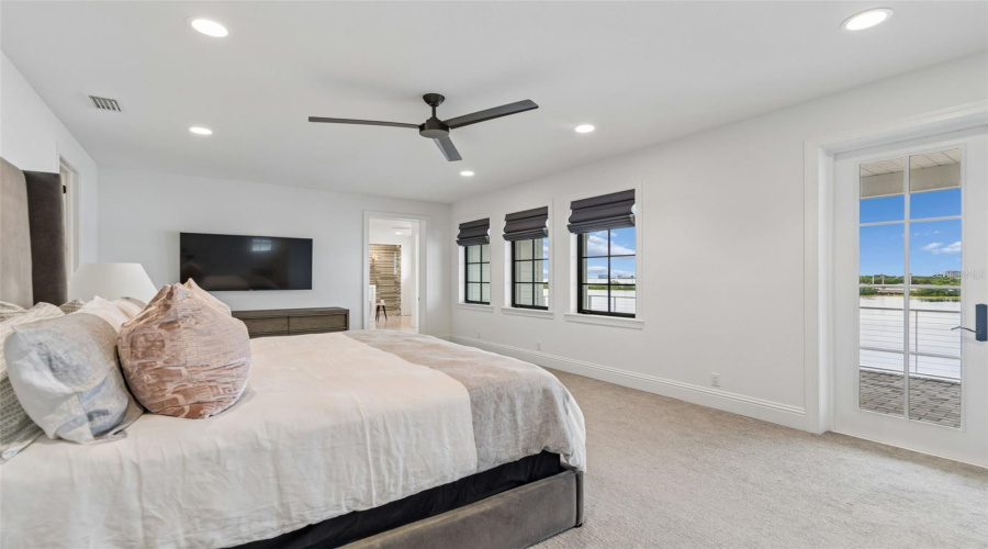 Tampa, Florida 33609, 5 Bedroom Bedrooms, ,5 Bathroombathrooms,Residential,For Sale,Mariner,0,Mfrtb8524372
