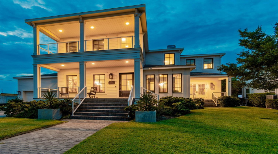 Tampa, Florida 33609, 5 Bedroom Bedrooms, ,5 Bathroombathrooms,Residential,For Sale,Mariner,0,Mfrtb8524372