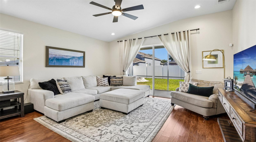 Bradenton, Florida 34203, 3 Bedroom Bedrooms, ,2 Bathroombathrooms,Residential,For Sale,58Th,0,Mfra4698329