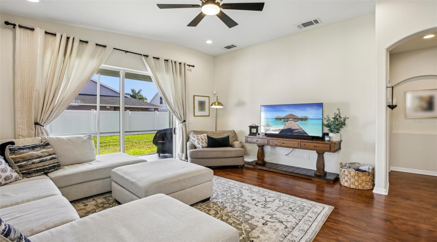 Bradenton, Florida 34203, 3 Bedroom Bedrooms, ,2 Bathroombathrooms,Residential,For Sale,58Th,0,Mfra4698329