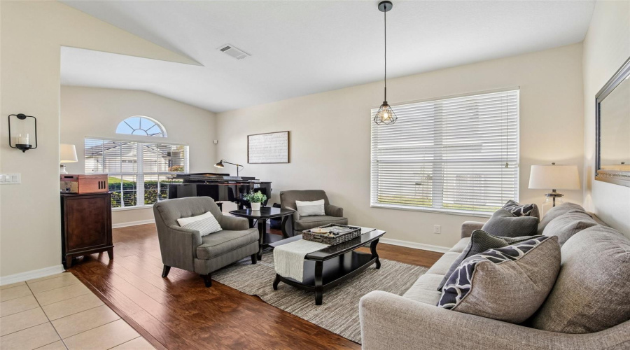 Bradenton, Florida 34203, 3 Bedroom Bedrooms, ,2 Bathroombathrooms,Residential,For Sale,58Th,0,Mfra4698329
