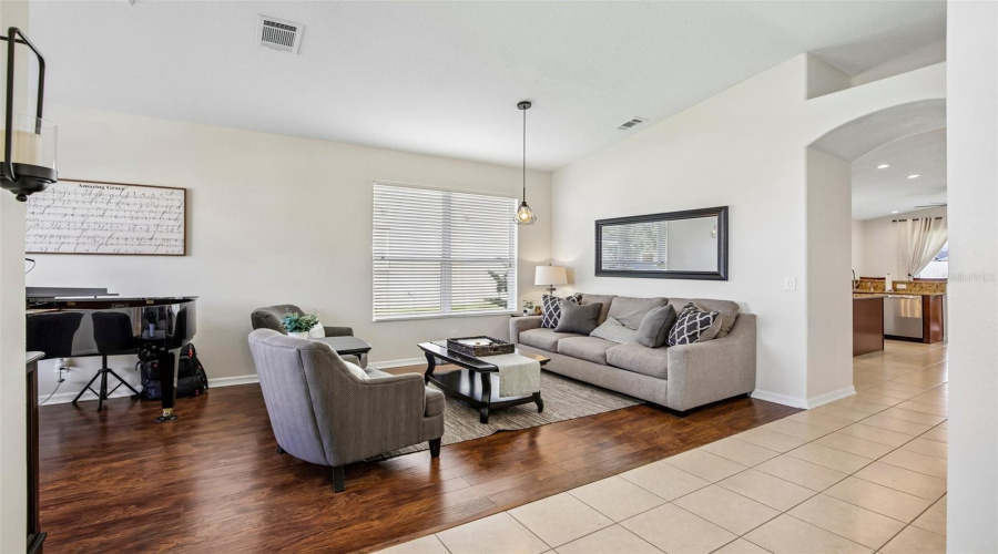 Bradenton, Florida 34203, 3 Bedroom Bedrooms, ,2 Bathroombathrooms,Residential,For Sale,58Th,0,Mfra4698329