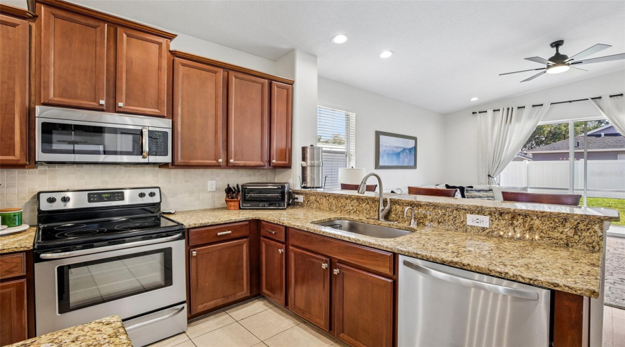 Bradenton, Florida 34203, 3 Bedroom Bedrooms, ,2 Bathroombathrooms,Residential,For Sale,58Th,0,Mfra4698329