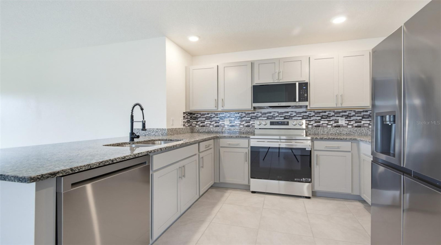 New Smyrna Beach, Florida 32168, 3 Bedroom Bedrooms, ,2 Bathroombathrooms,Residential,For Sale,Caryota,0,Mfrtb8530772