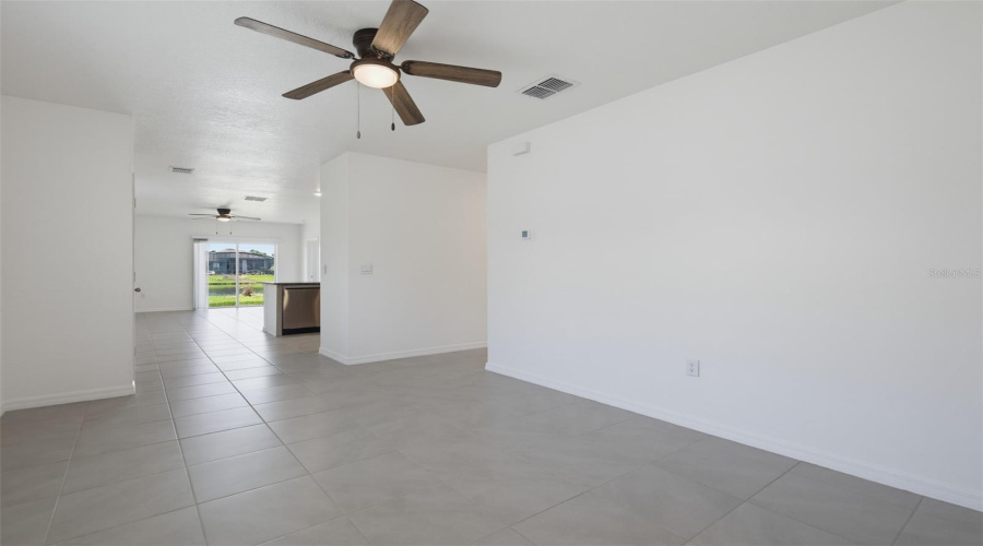 New Smyrna Beach, Florida 32168, 3 Bedroom Bedrooms, ,2 Bathroombathrooms,Residential,For Sale,Caryota,0,Mfrtb8530772
