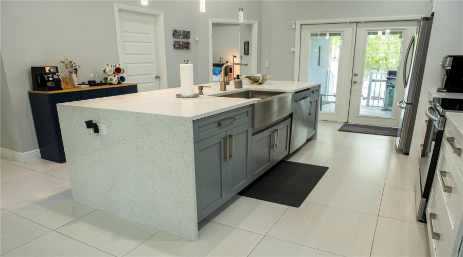 Tampa, Florida 33604, 3 Bedroom Bedrooms, ,2 Bathroombathrooms,Residential,For Sale,Mitchell,0,Mfrtb8527285