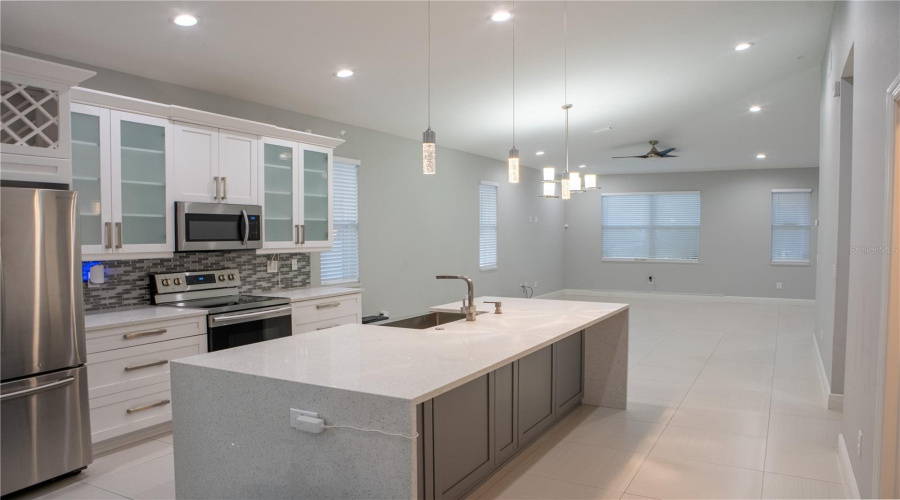 Tampa, Florida 33604, 3 Bedroom Bedrooms, ,2 Bathroombathrooms,Residential,For Sale,Mitchell,0,Mfrtb8527285