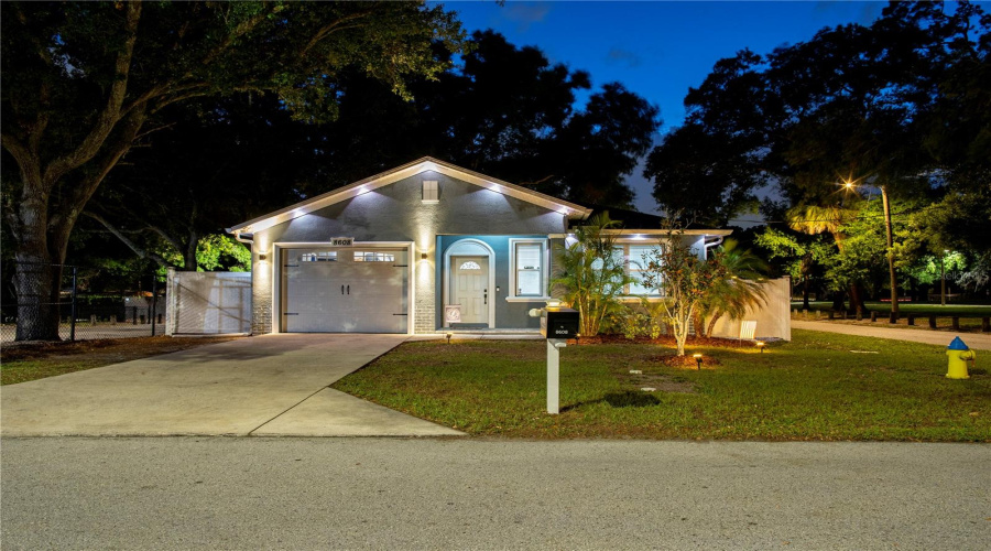 Tampa, Florida 33604, 3 Bedroom Bedrooms, ,2 Bathroombathrooms,Residential,For Sale,Mitchell,0,Mfrtb8527285