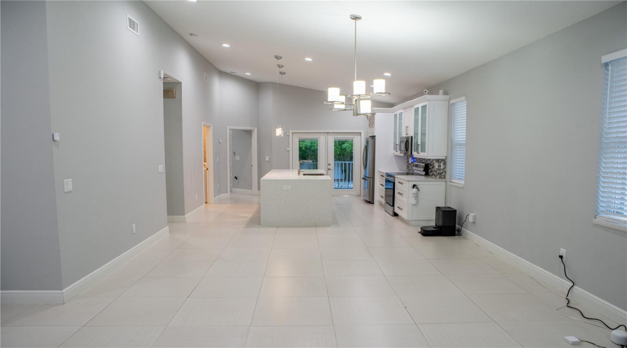 Tampa, Florida 33604, 3 Bedroom Bedrooms, ,2 Bathroombathrooms,Residential,For Sale,Mitchell,0,Mfrtb8527285