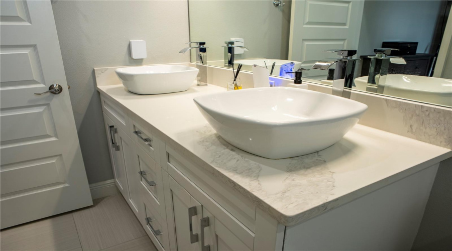 Tampa, Florida 33604, 3 Bedroom Bedrooms, ,2 Bathroombathrooms,Residential,For Sale,Mitchell,0,Mfrtb8527285
