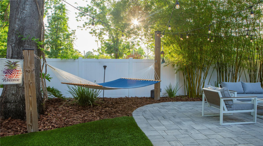 Tampa, Florida 33604, 3 Bedroom Bedrooms, ,2 Bathroombathrooms,Residential,For Sale,Mitchell,0,Mfrtb8527285