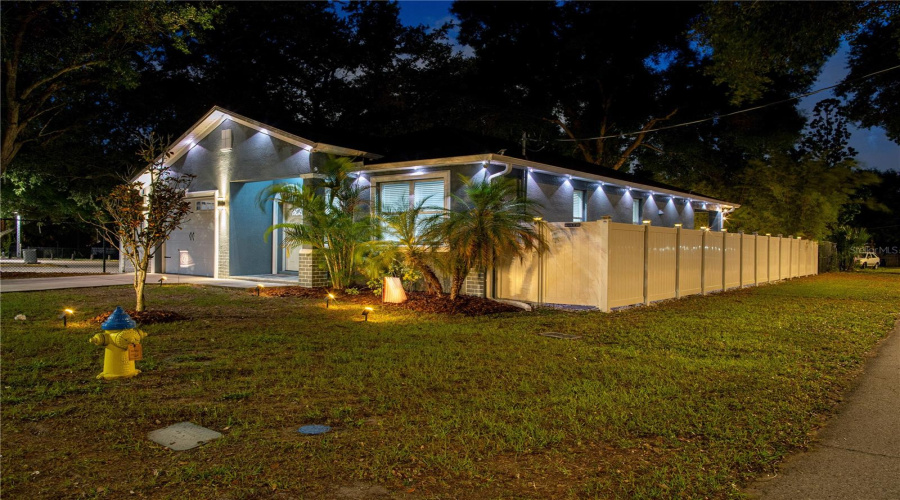 Tampa, Florida 33604, 3 Bedroom Bedrooms, ,2 Bathroombathrooms,Residential,For Sale,Mitchell,0,Mfrtb8527285