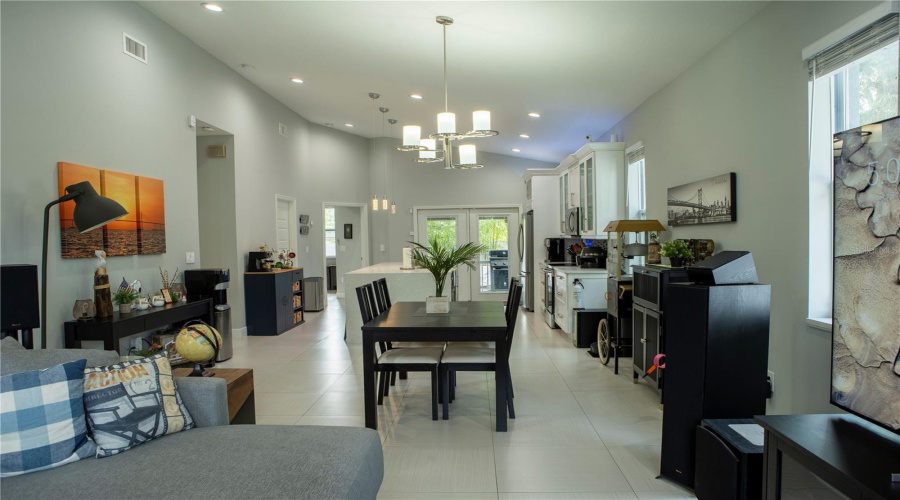 Tampa, Florida 33604, 3 Bedroom Bedrooms, ,2 Bathroombathrooms,Residential,For Sale,Mitchell,0,Mfrtb8527285