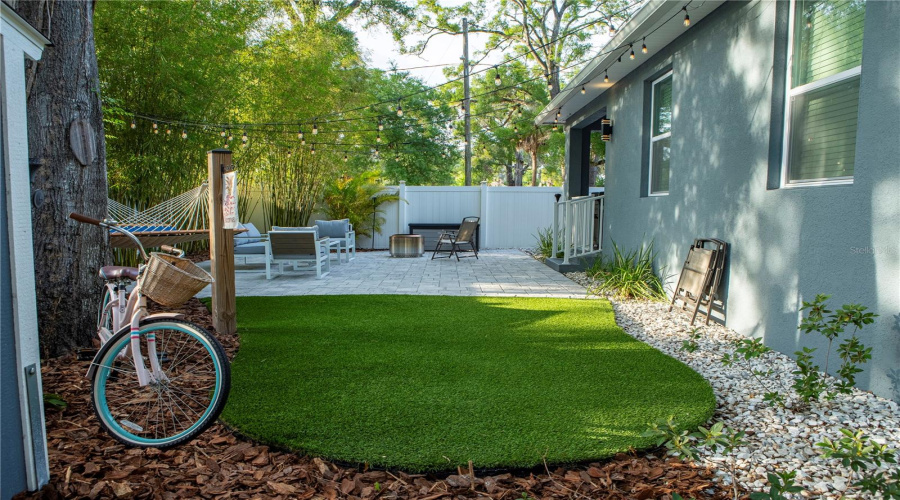 Tampa, Florida 33604, 3 Bedroom Bedrooms, ,2 Bathroombathrooms,Residential,For Sale,Mitchell,0,Mfrtb8527285