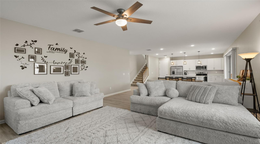Mascotte, Florida 34753, 4 Bedroom Bedrooms, ,3 Bathroombathrooms,Residential,For Sale,Sugarbelle,0,Mfro6403831