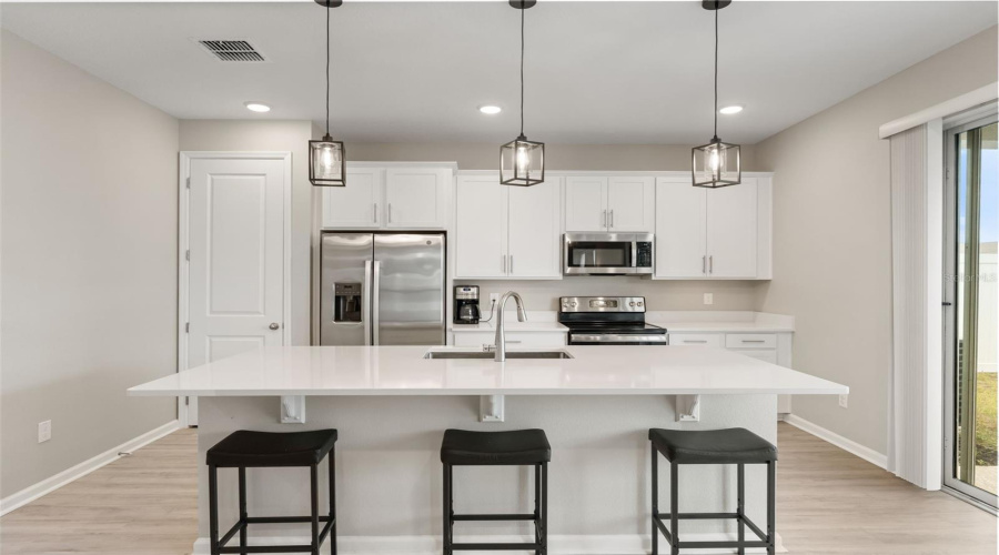 Mascotte, Florida 34753, 4 Bedroom Bedrooms, ,3 Bathroombathrooms,Residential,For Sale,Sugarbelle,0,Mfro6403831