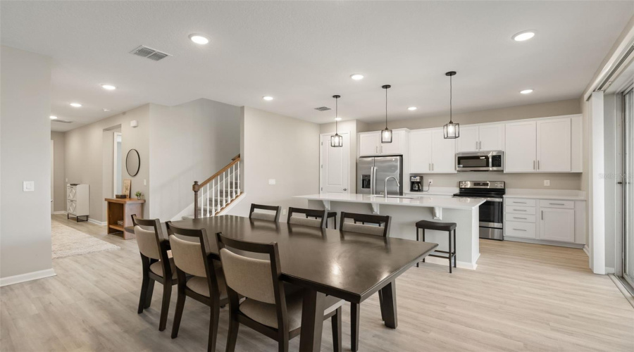 Mascotte, Florida 34753, 4 Bedroom Bedrooms, ,3 Bathroombathrooms,Residential,For Sale,Sugarbelle,0,Mfro6403831