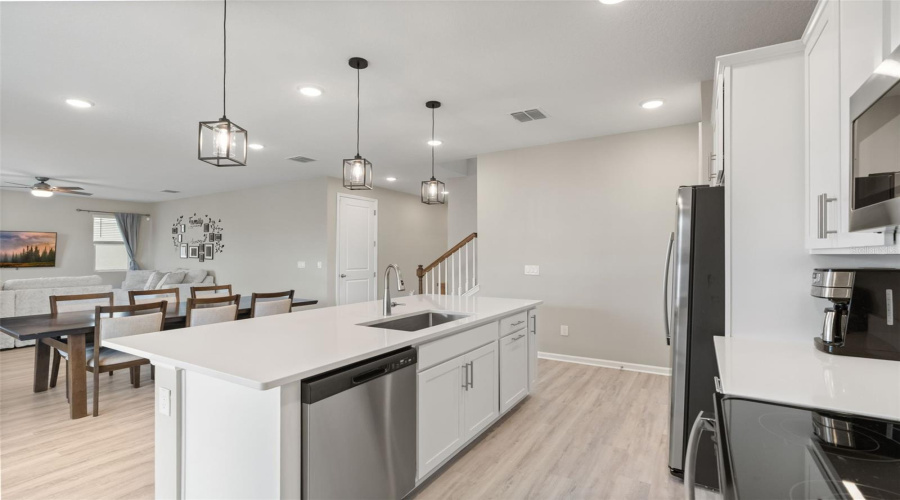 Mascotte, Florida 34753, 4 Bedroom Bedrooms, ,3 Bathroombathrooms,Residential,For Sale,Sugarbelle,0,Mfro6403831
