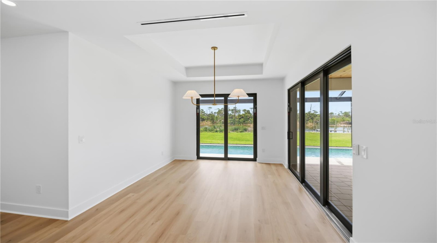 Dining Room Showcasing Indoor-Outdoor Living.
