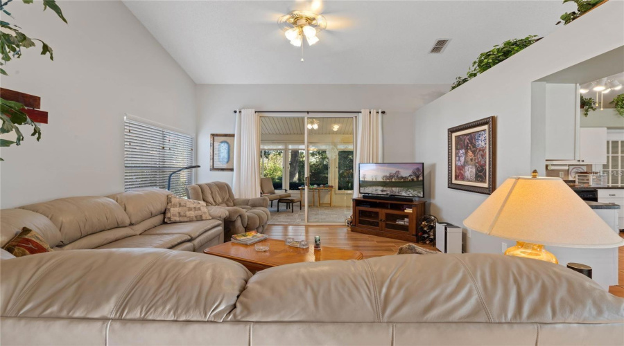 Leesburg, Florida 34748, 2 Bedroom Bedrooms, ,2 Bathroombathrooms,Residential,For Sale,Hibiscus,0,Mfrtb8460495