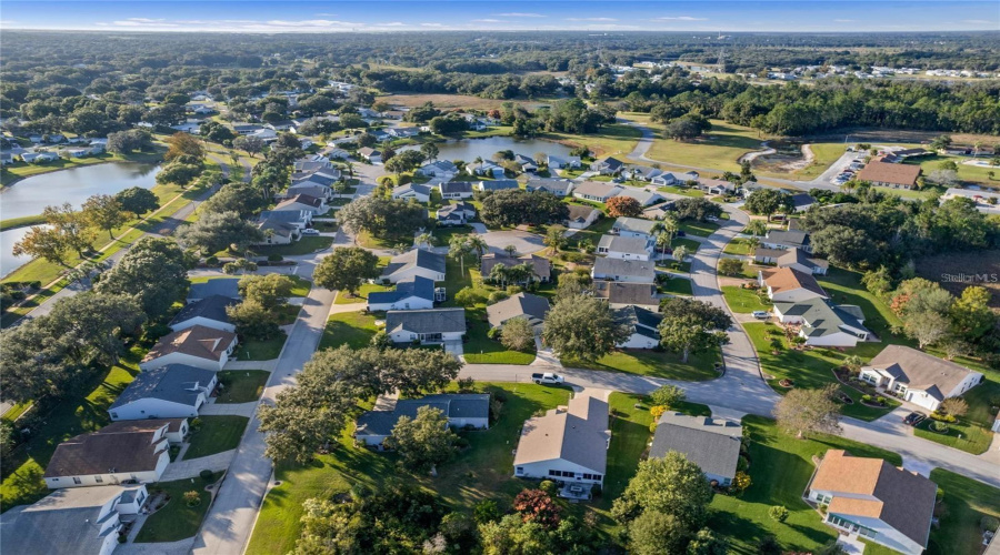 Leesburg, Florida 34748, 2 Bedroom Bedrooms, ,2 Bathroombathrooms,Residential,For Sale,Hibiscus,0,Mfrtb8460495