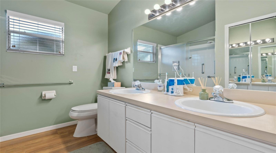 Leesburg, Florida 34748, 2 Bedroom Bedrooms, ,2 Bathroombathrooms,Residential,For Sale,Hibiscus,0,Mfrtb8460495
